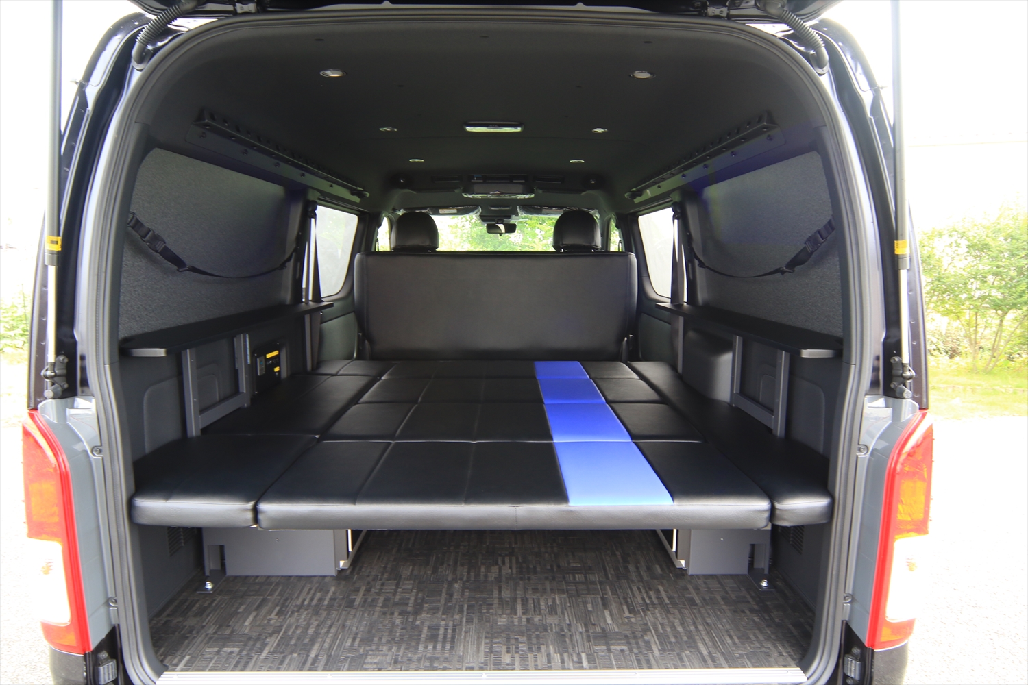 ハイエーススーパーGL等 ウインドウパネル両側バンライフアウトドア車泊