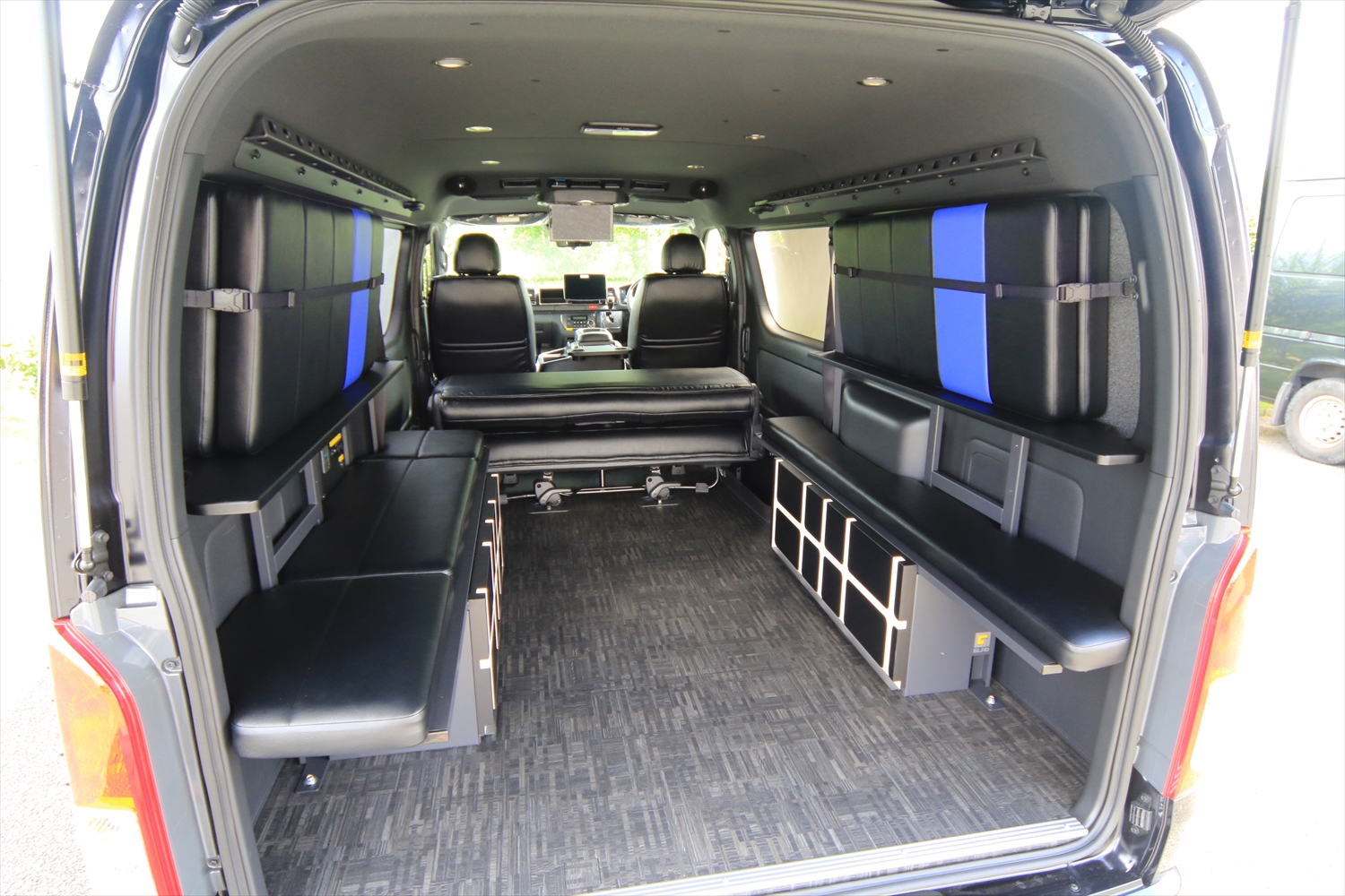 ハイエーススーパーGL等 ウインドウパネル両側バンライフアウトドア車泊