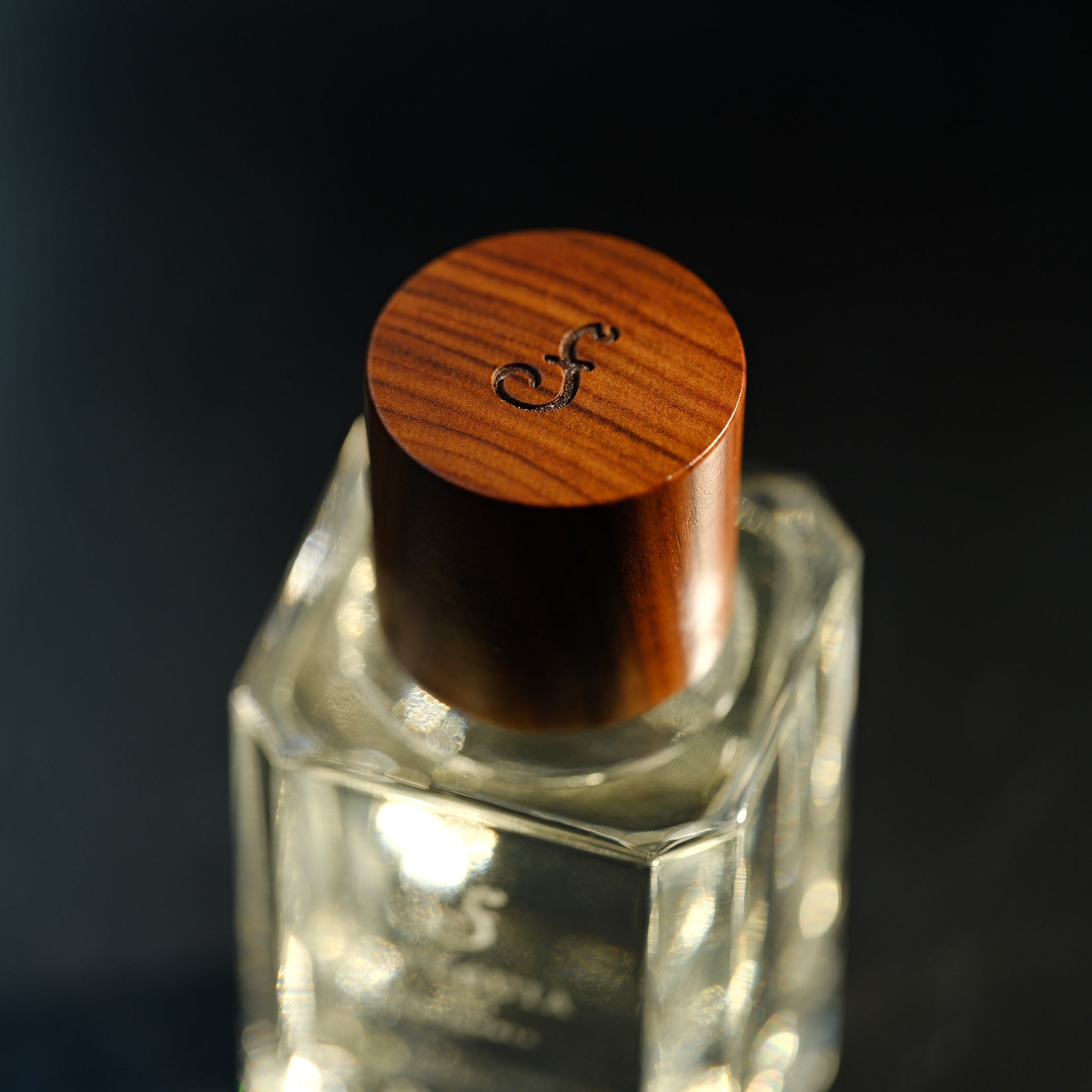 FUEGUIA 1833 | Dama de Noche｜ダマ デ ノーチェ – FUEGUIA 1833