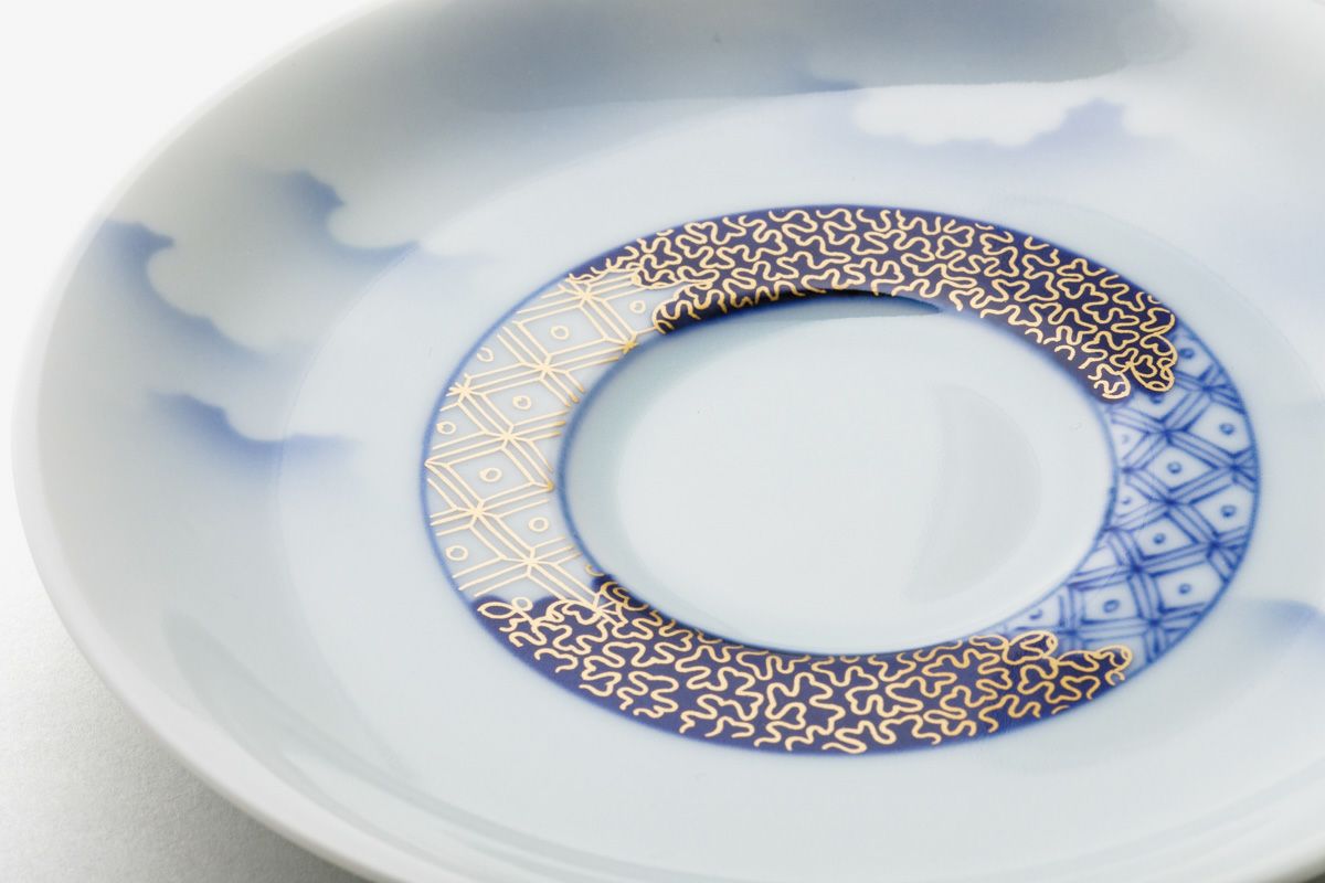 富士山（赤） 高台コーヒー碗皿 | 有田焼 深川製磁｜公式オンラインストア